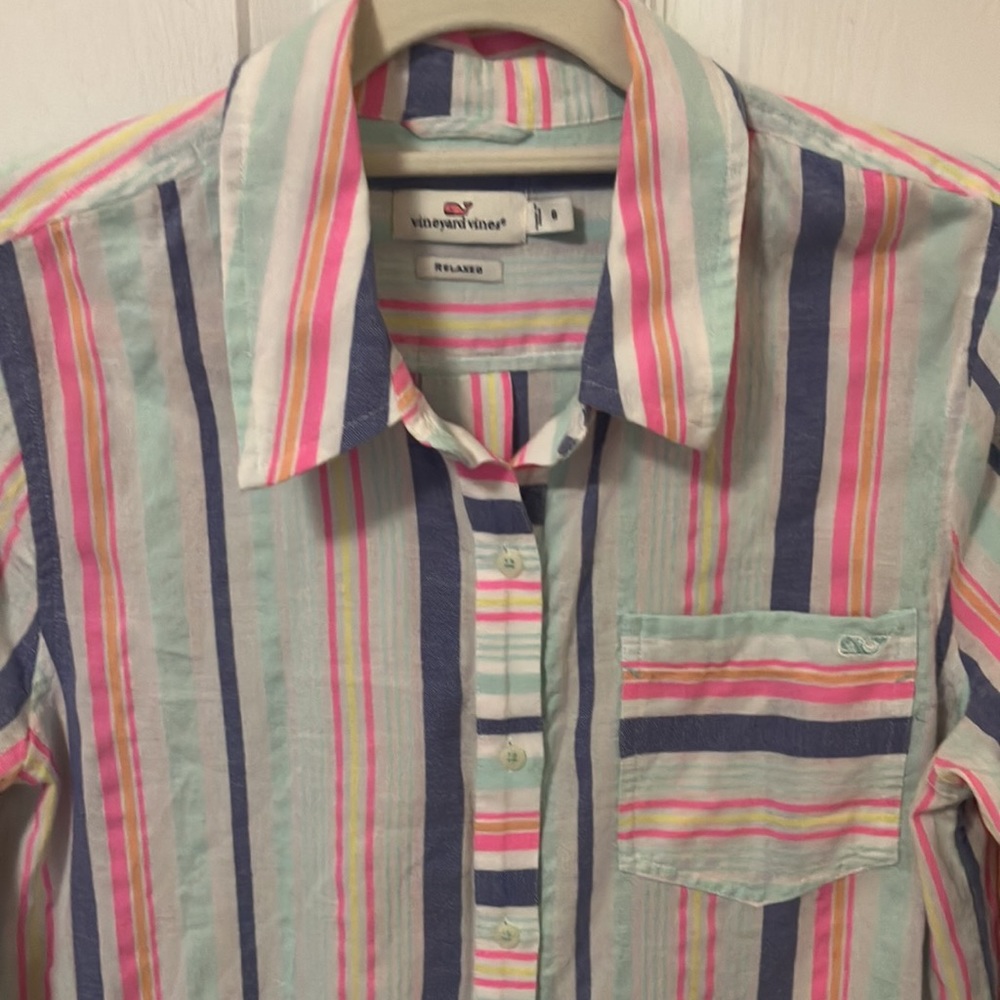 Vineyard Vines Button Down - image 3